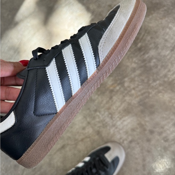 Adidas Samba: black & gray US 6.5 men’s (7.5 women’s) - Picture 4 of 11